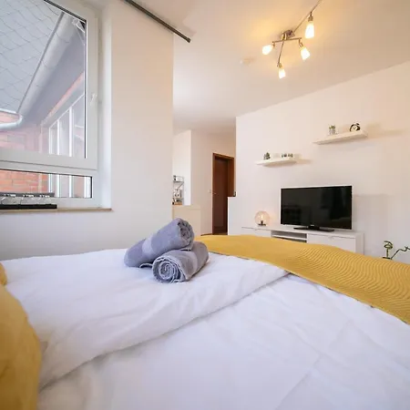 Lägenhet Shiny - Zentral Mit Balkon - Messe - Kueche *