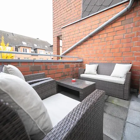 Shiny - Zentral Mit Balkon - Messe - Kueche * Neuss