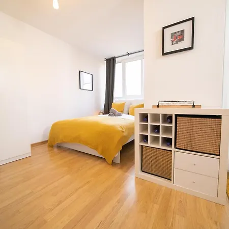 Lägenhet Shiny - Zentral Mit Balkon - Messe - Kueche *