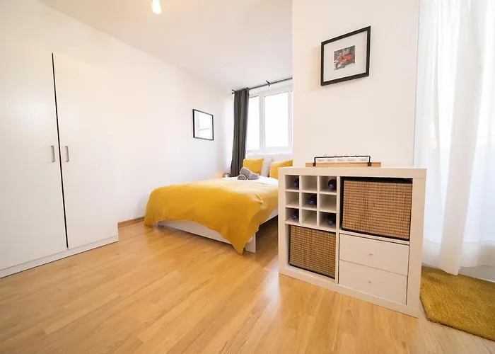 Apartment Shiny - Zentral Mit Balkon - Messe - Kueche *